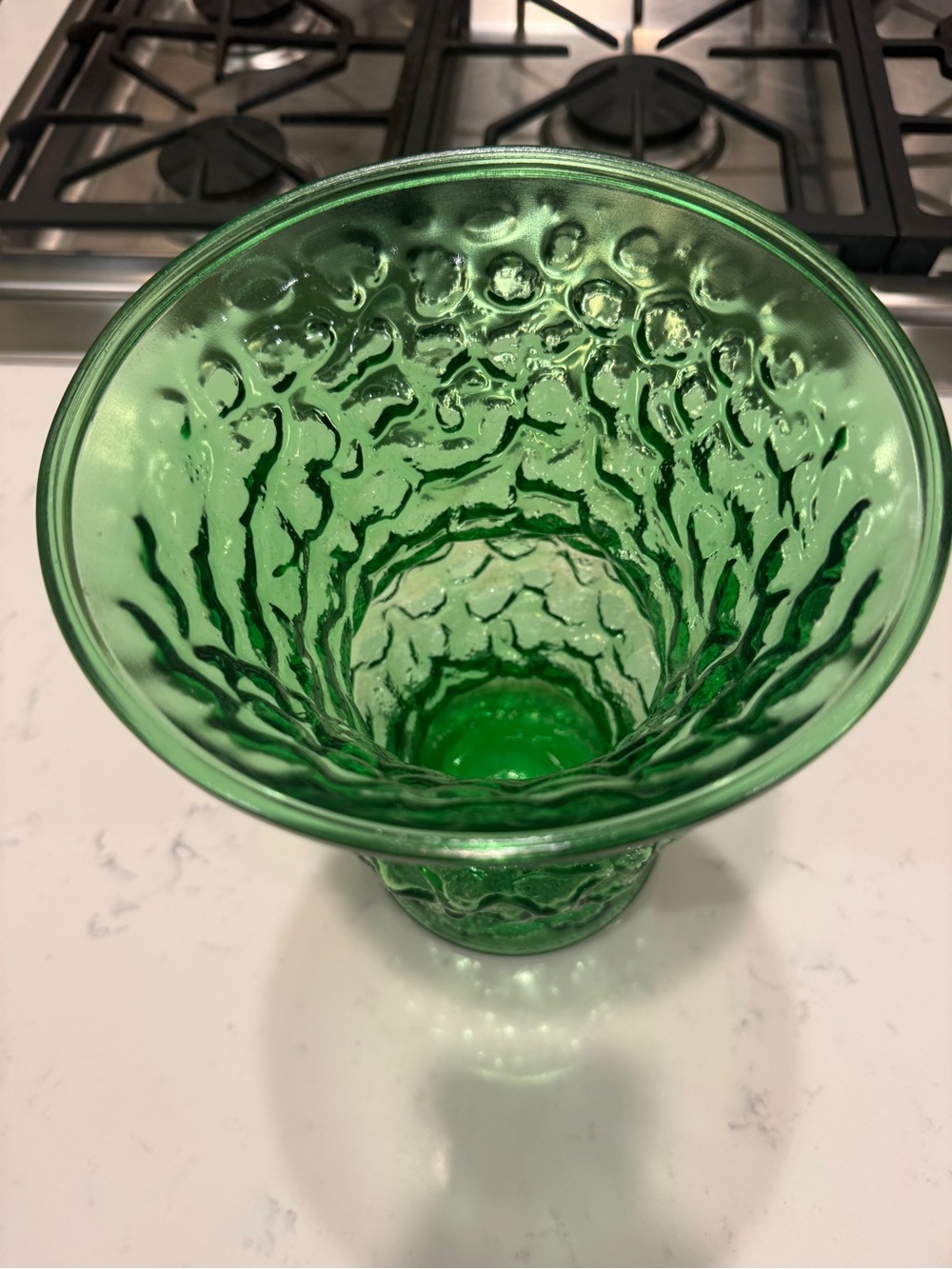 Emerald Green Textured Art Glass Pedestal Vase Heavy Pressed Glass– 10” Tall VTG - Picture 6 of 11
